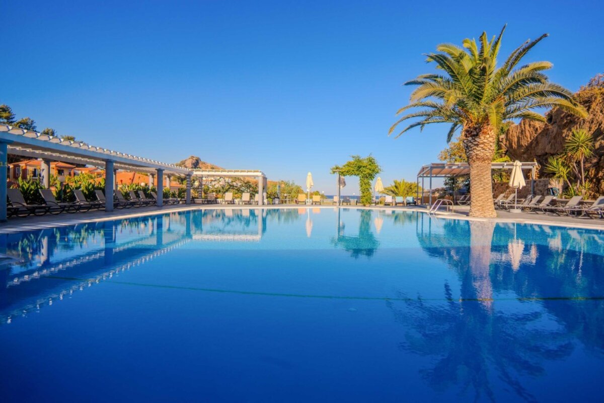 Grčija - lezbos - petra 