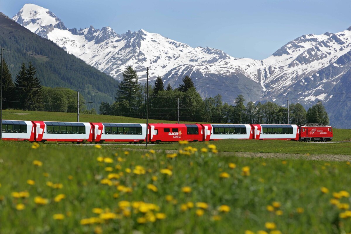 Švicarske alpe in ledeniški vlak