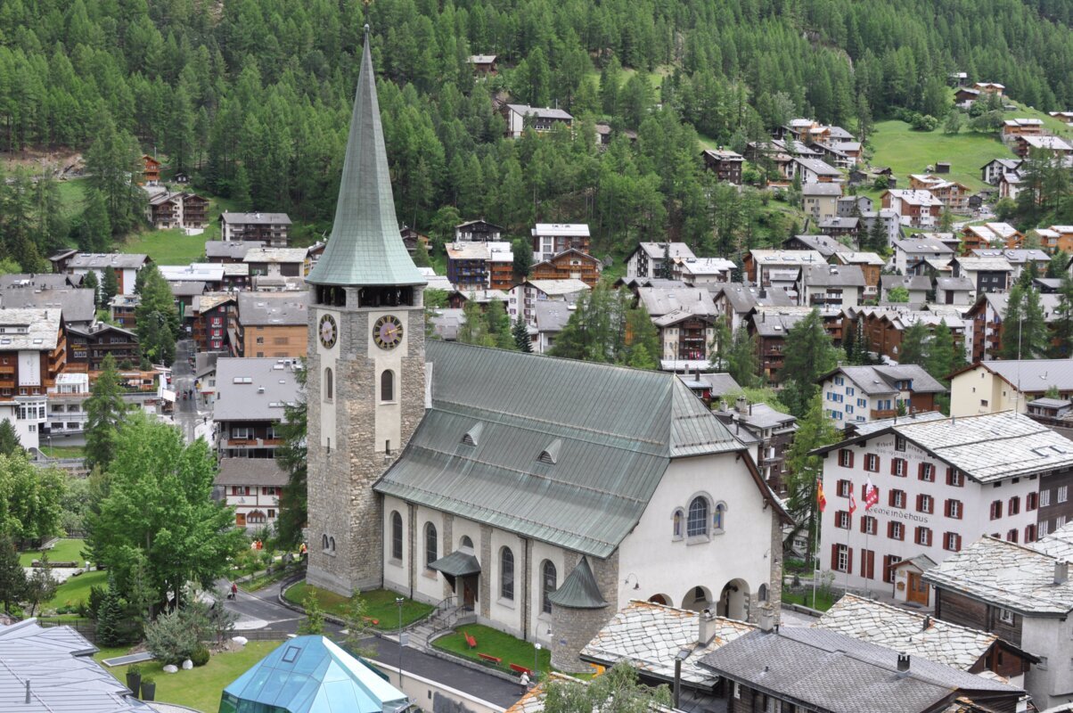 Švicarske alpe in ledeniški vlak