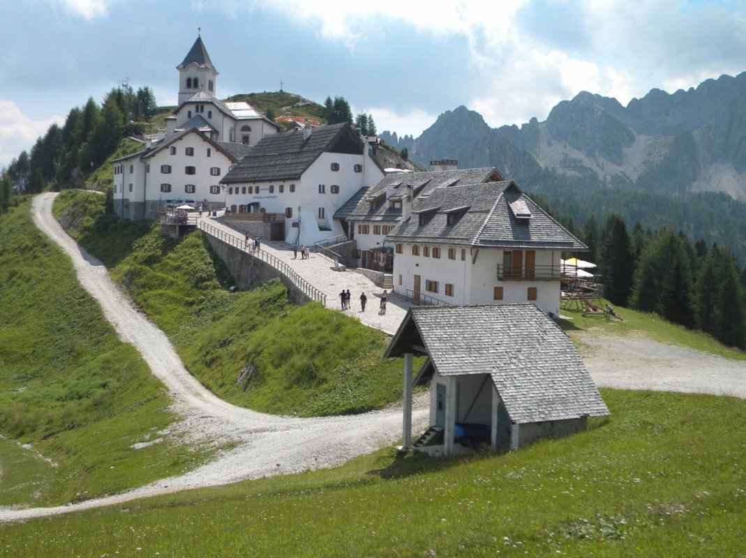 Svete Višarje, Planica in Bled
