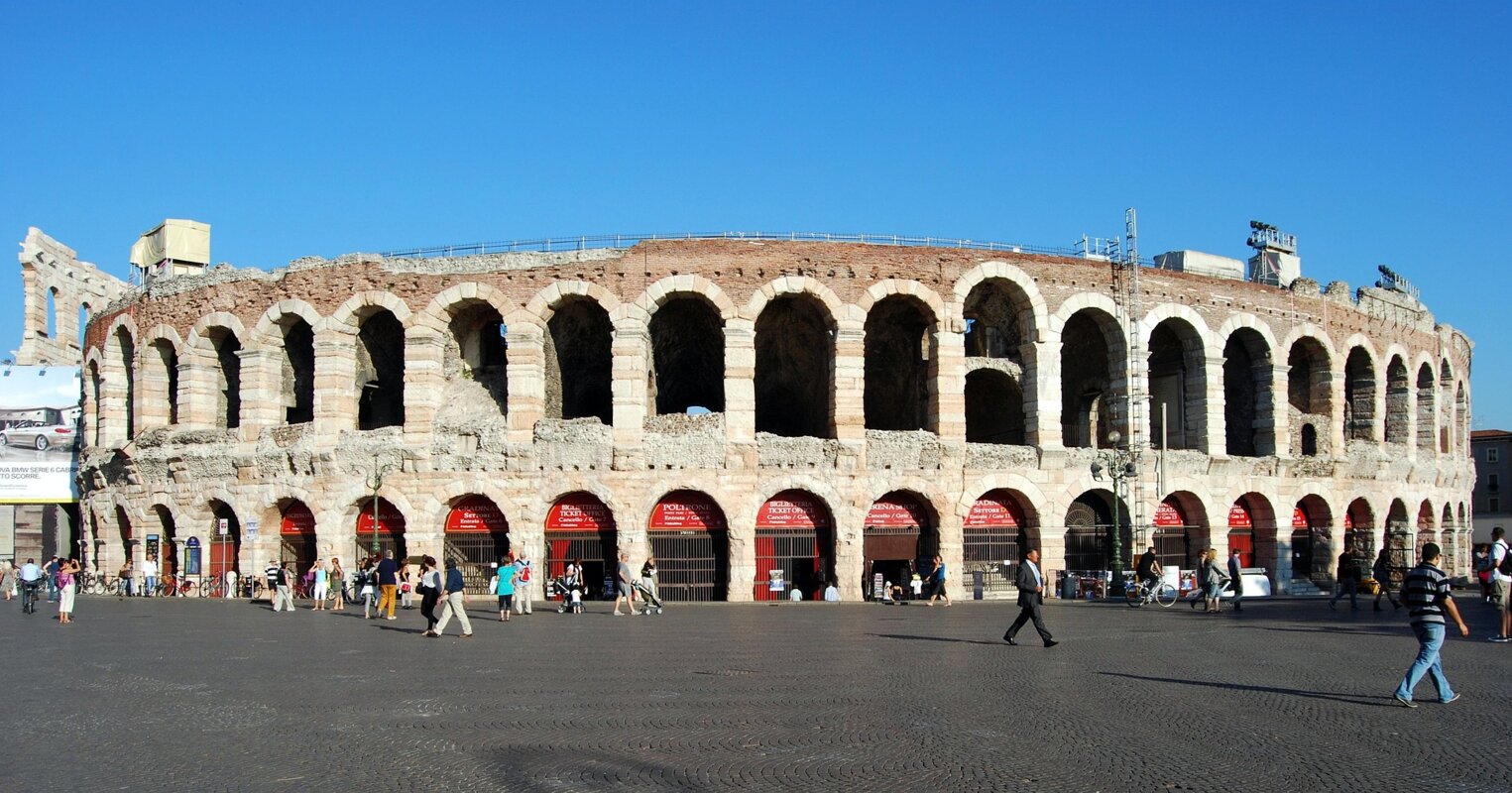 Predpraznična Verona