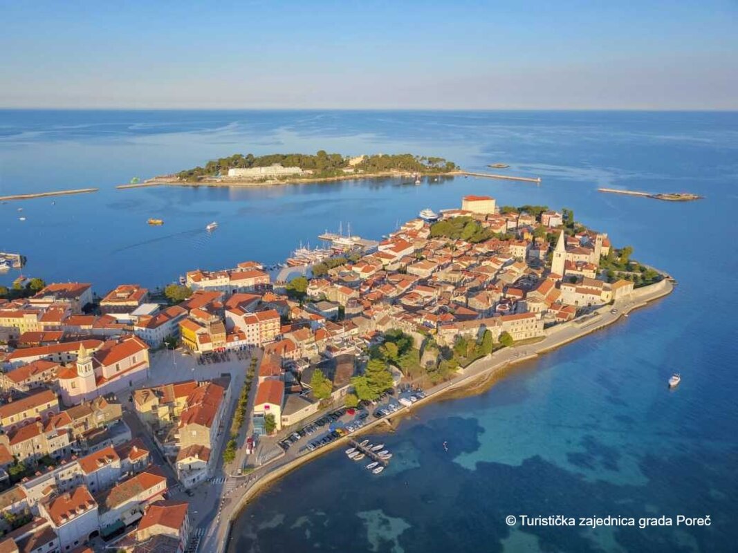 Poreč, jama Baredine in Tractor Story