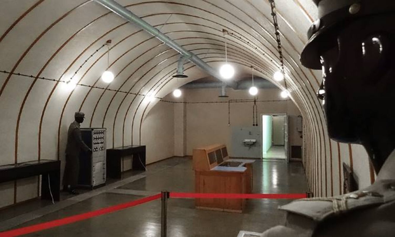 Kočevsko, bunker Škrilj in grad Kostel