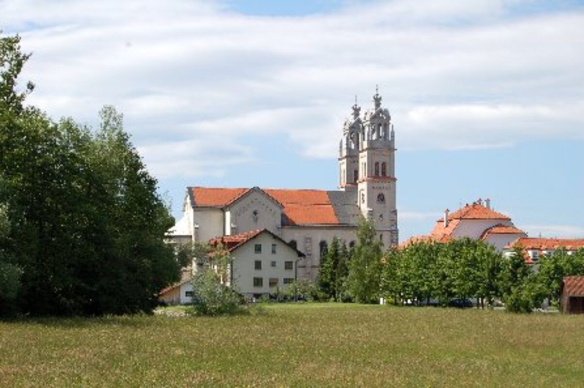 Kočevsko, bunker Škrilj in grad Kostel