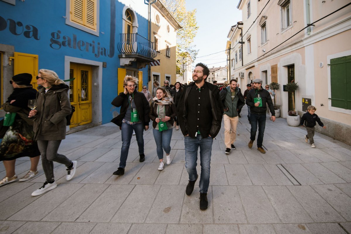 Vinski vlak po Vipavski dolini
