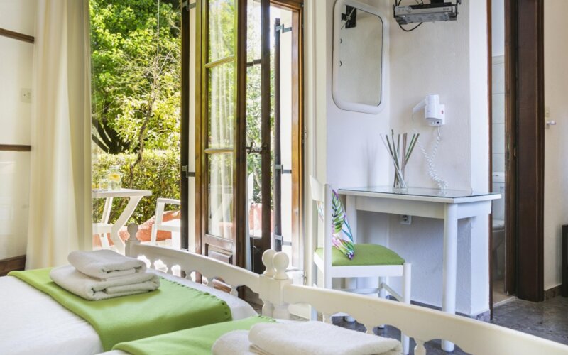 Grčija - kefalonija - minies