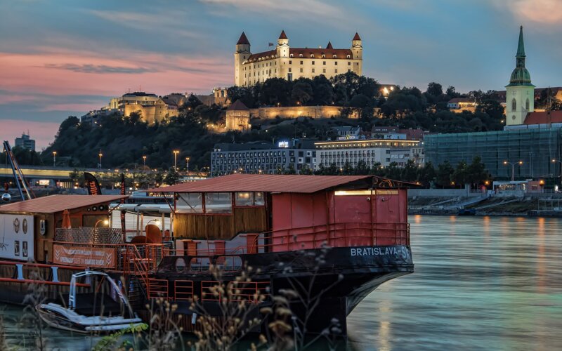 Predbožična Bratislava in Eisenstadt